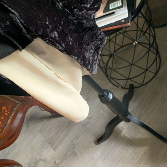 ALICE & OLIVIA KERA BLACK VELVET MINI DRESS - Picture 6 of 8